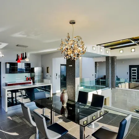 Adorno Luxury Villa Chorafakia
